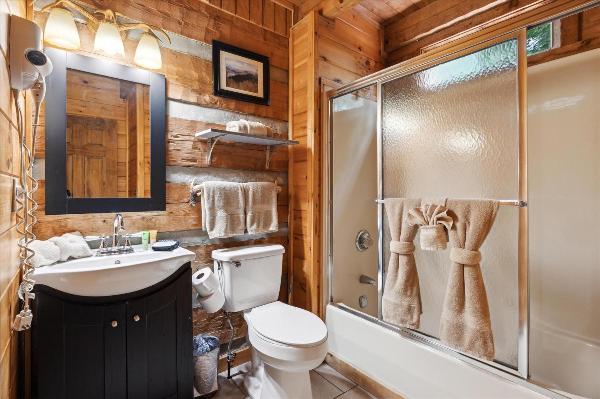 A Charming Cabin, Pool, Firepit, Hot Tub-Jacuzzi Gatlinburg Exterior photo