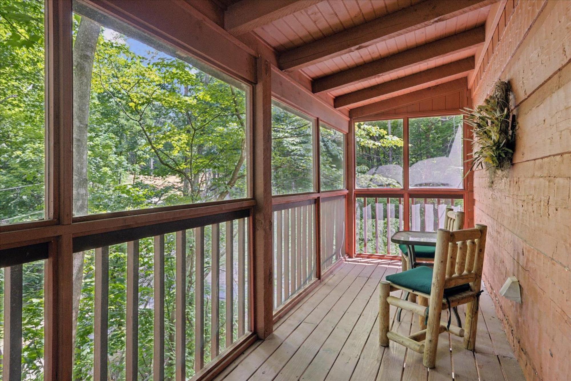 A Charming Cabin, Pool, Firepit, Hot Tub-Jacuzzi Gatlinburg Exterior photo